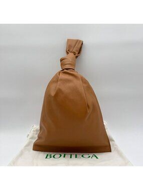Bottega Veneta Handbag Twist Leather Brown Clutch